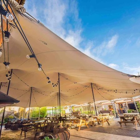 Court Yard Hotel Leixlip ภายนอก รูปภาพ
