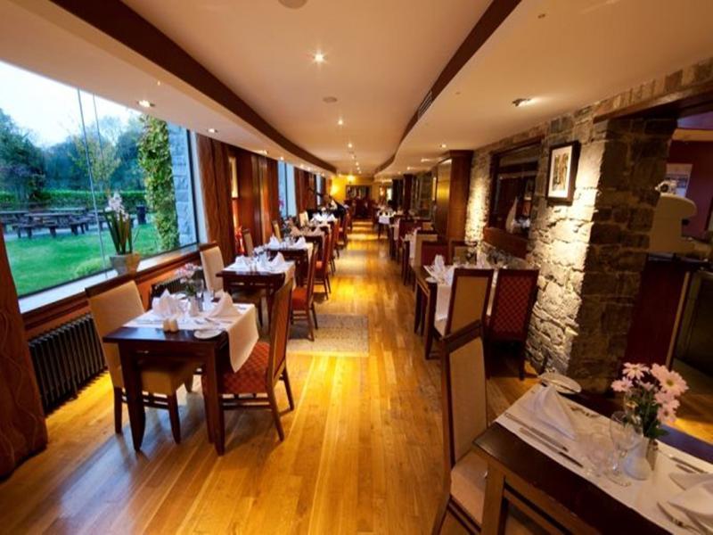 Court Yard Hotel Leixlip ภายนอก รูปภาพ