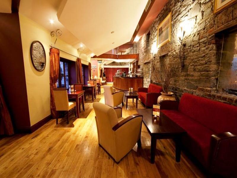 Court Yard Hotel Leixlip ภายนอก รูปภาพ