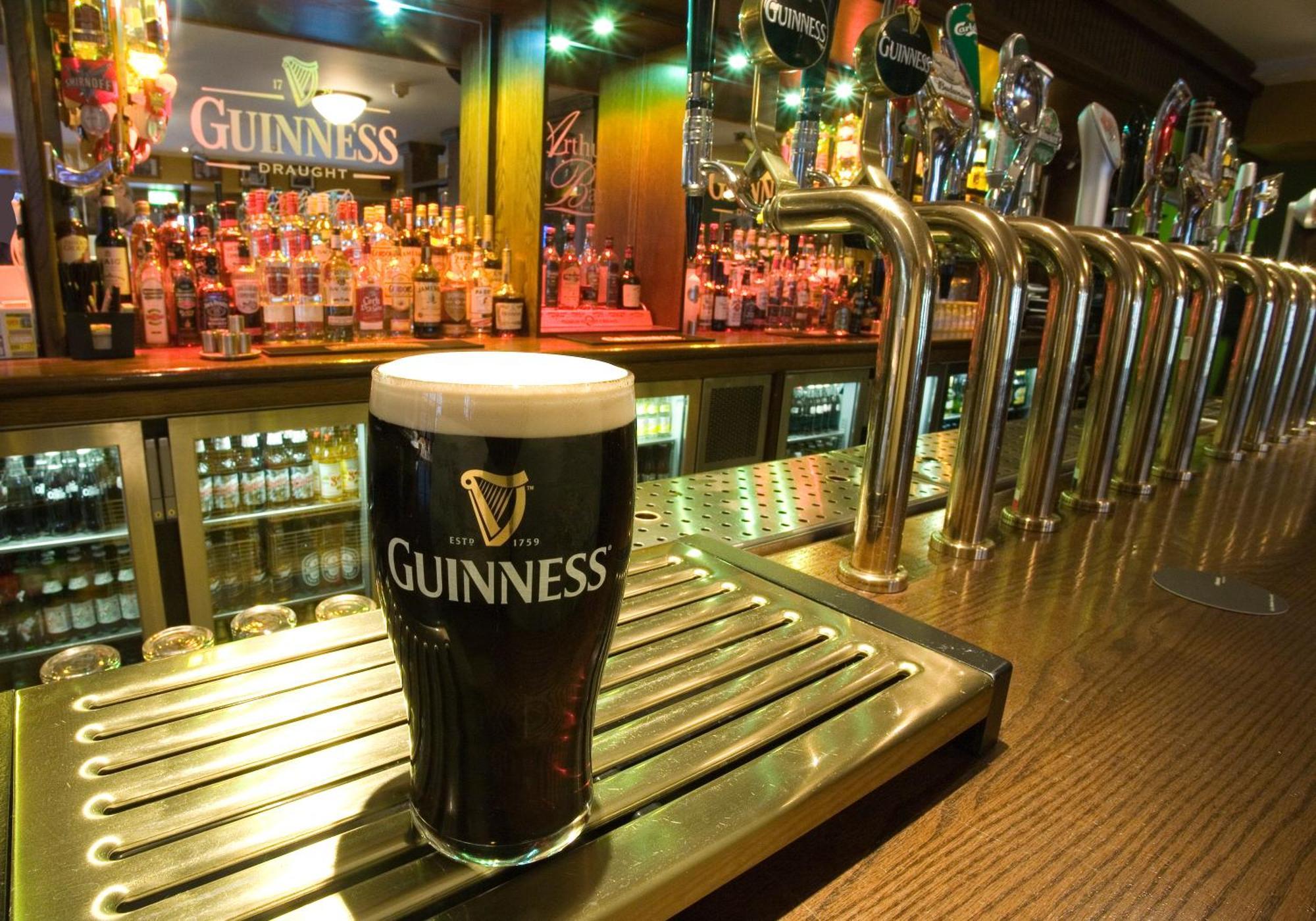 Court Yard Hotel Leixlip ภายนอก รูปภาพ
